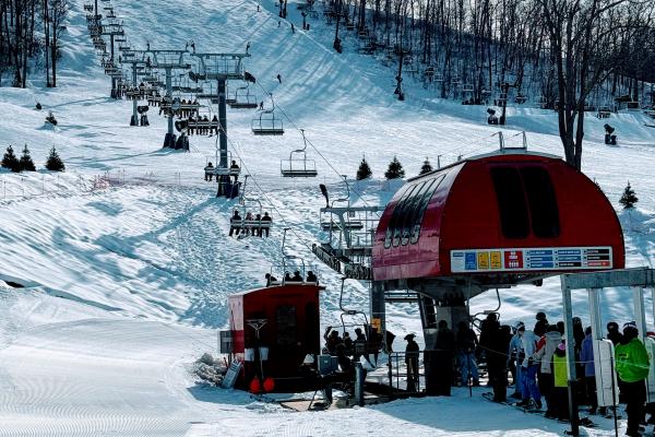 Spring 2025 skiing at Perfect North