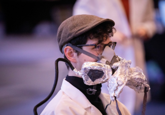 curiosity fair breathing mask station